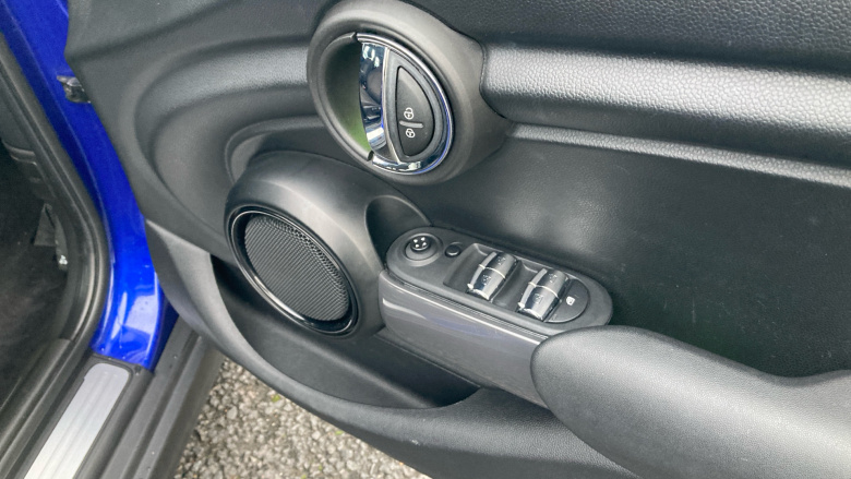 MINI Hatchback 1.5 Cooper Classic II 5dr Auto Petrol Hatchback